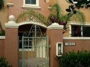 10582 SW 6th St, Pembroke Pines, FL 33025