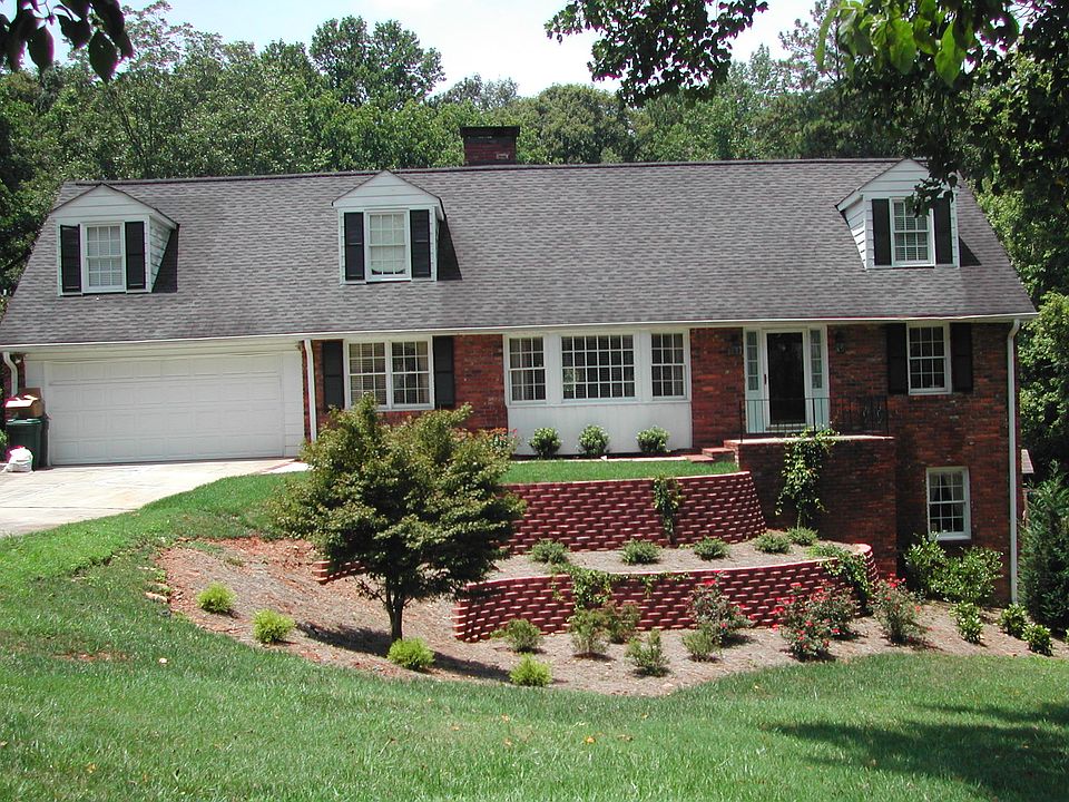 Great curb appeal
