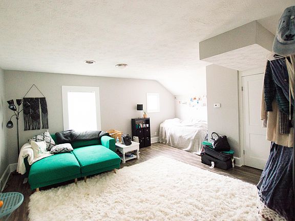 2nd image of 2435 Shelby St APT 2