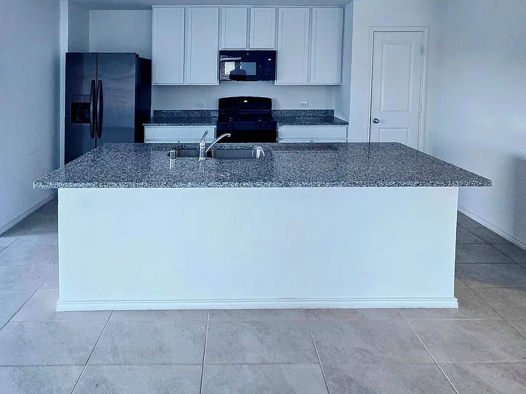 2828 Eppright Dr — Photo 5