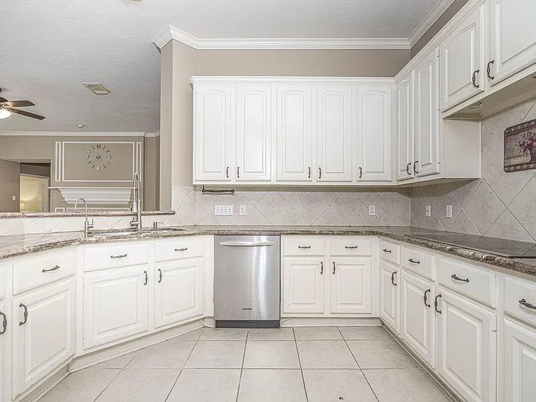 5415 Emerald Brk — Photo 5