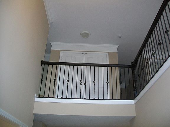 4th image of 9687 Brooks Dr