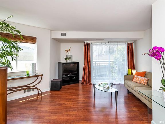 3rd image of 135 Valencia St APT A307