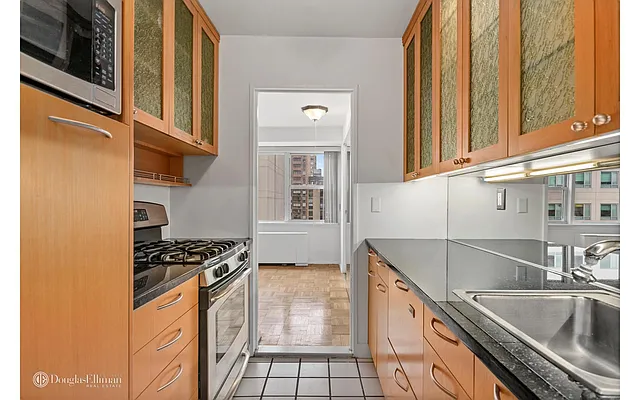 Rented by Douglas Elliman | media 2