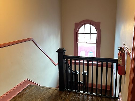 5th image of 112 E Washington St APT 2W