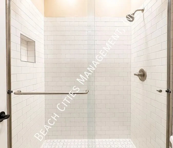 18220 Peters Ct — Photo 36