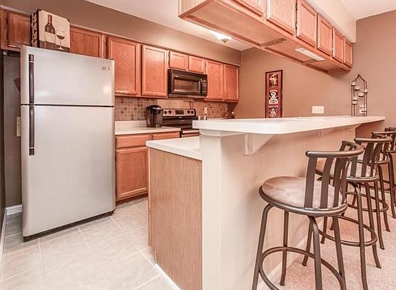 3rd image of 4225 W Pine Blvd APT 5