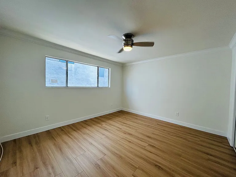 12720 Caswell Ave — Photo 14