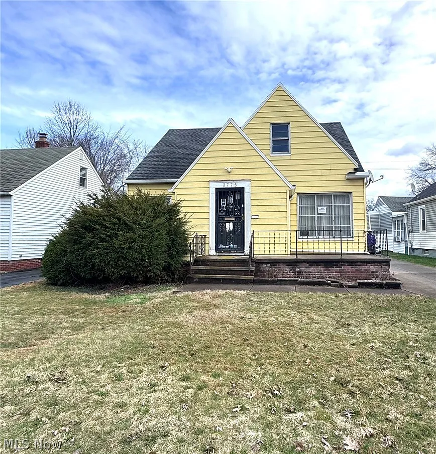3775 Warrensville Center Rd photo 1