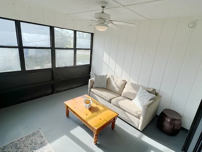 1062 Barber St — Photo 15