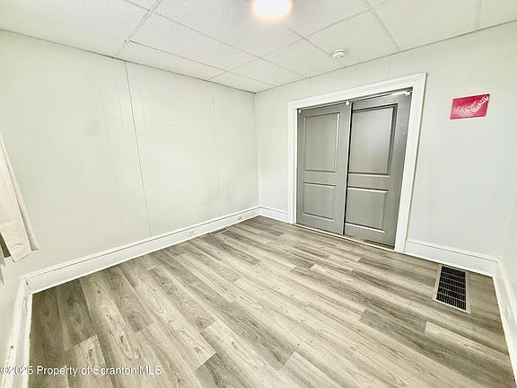 4th image of 1005 Washburn St Floor 1