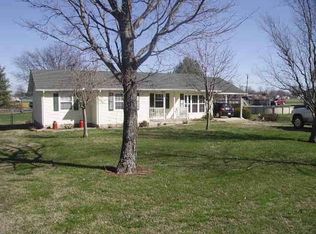1304 Old Highway 52, Lafayette, TN 37083