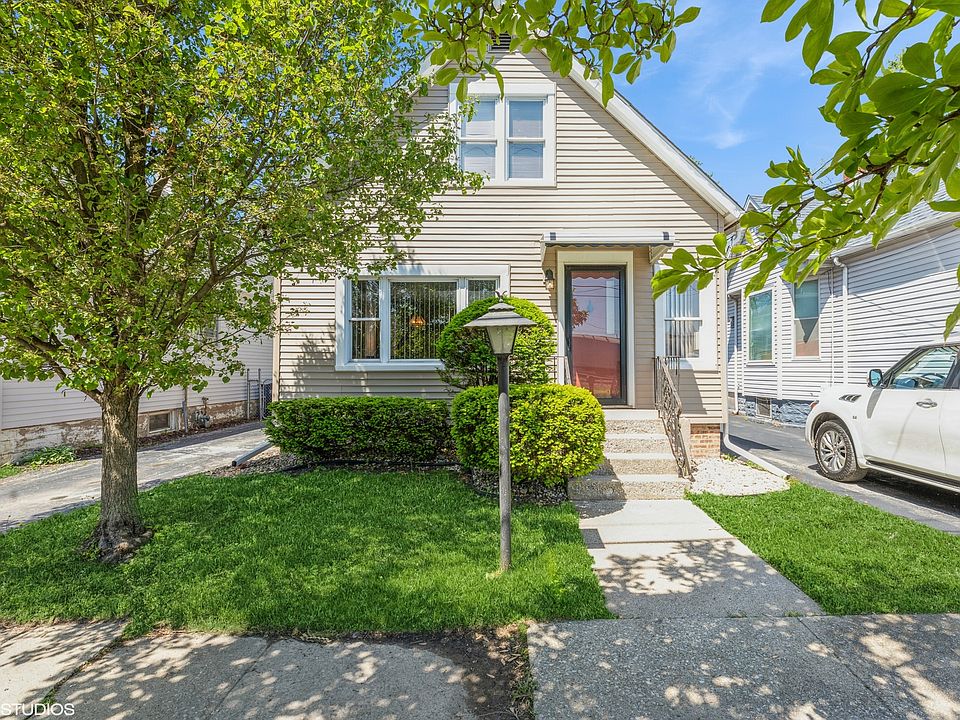 1st image of 15724 Woodlawn West Ave