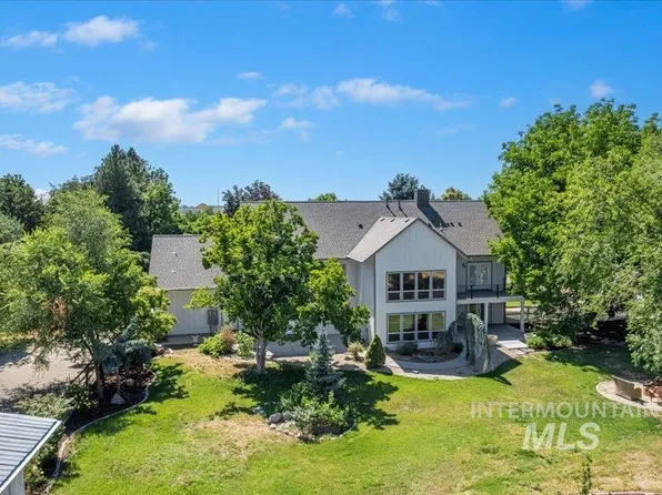 3040 N Duane Dr, Meridian, ID 83646