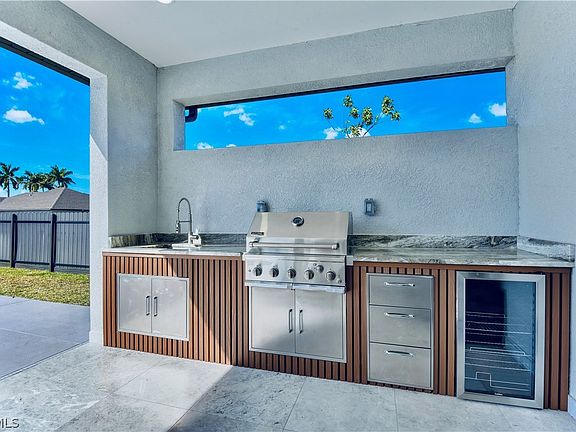 5th image of 18 Nelson Rd N