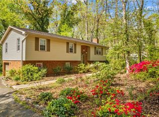 4325 Rosebriar Ln, Winston Salem, NC 27106