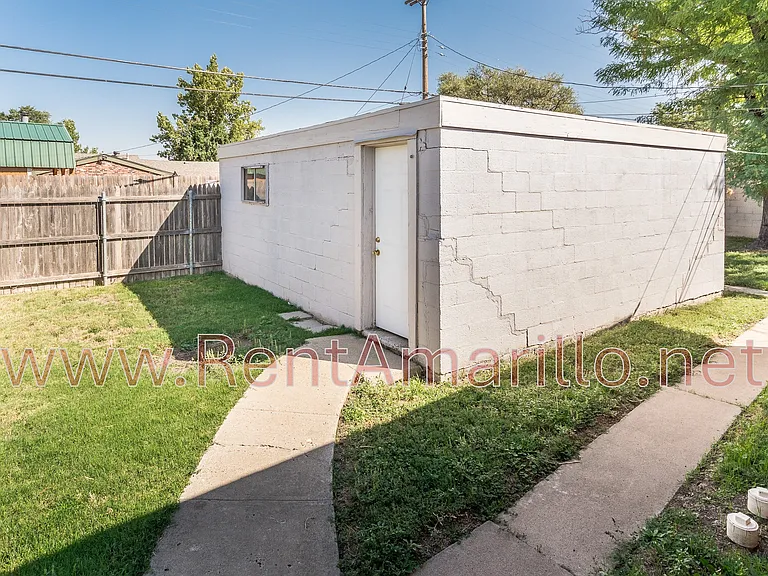 2716 Curtis Dr #B — Photo 15