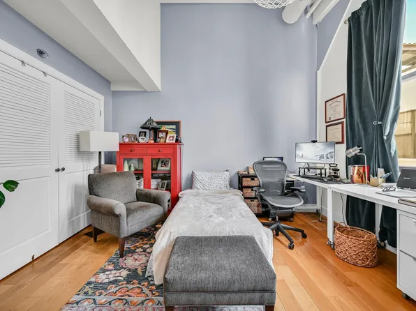 300 Communipaw Avenue image 24 of 34