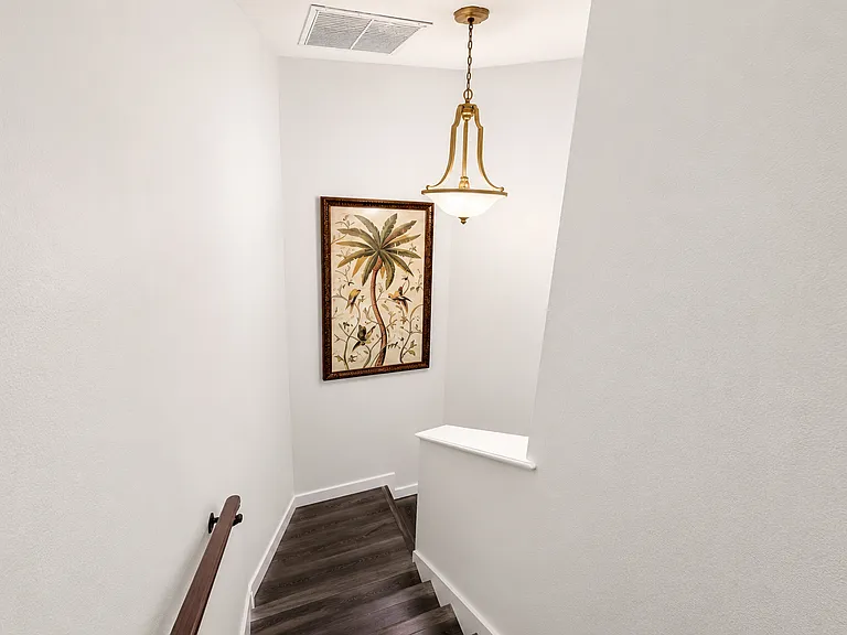 606 E Livingston St — Photo 25