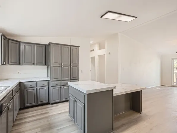 830 Rolling Block Dr, Liberty Hill, TX 78642