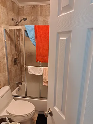 Rented by R & E Real Estate Management Co Inc | media 11