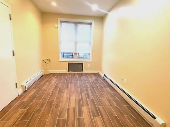 30-83 32nd Street image 7 of 14