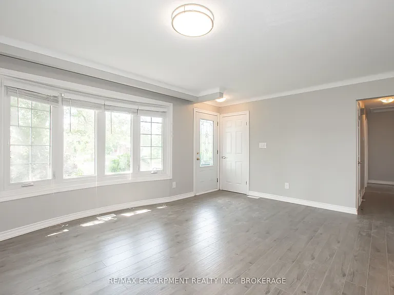 2 Wolfdale Pl #MAIN — Photo 7