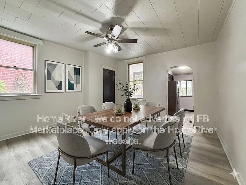 302 Mathews Ave
