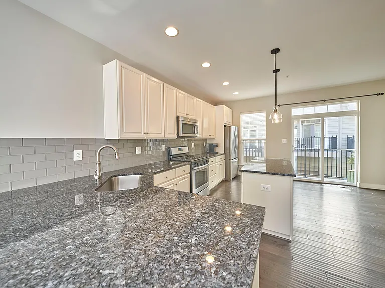 256 Bluemont Branch Ter SE — Photo 20