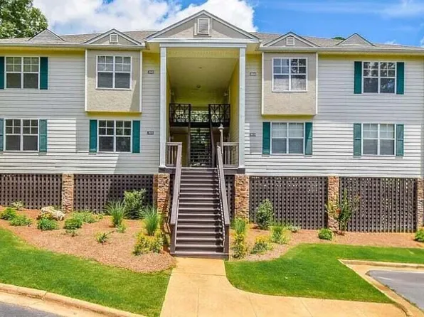 741 Lakeview Rdg APT 804, Dadeville, AL 36853