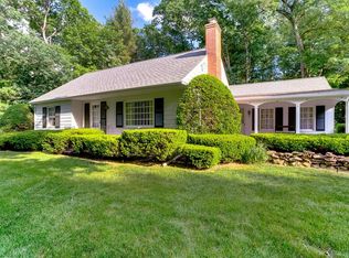 8 S Colonial Rd, Wilbraham, MA 01095