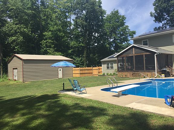 5th image of 6 Hudson Ct