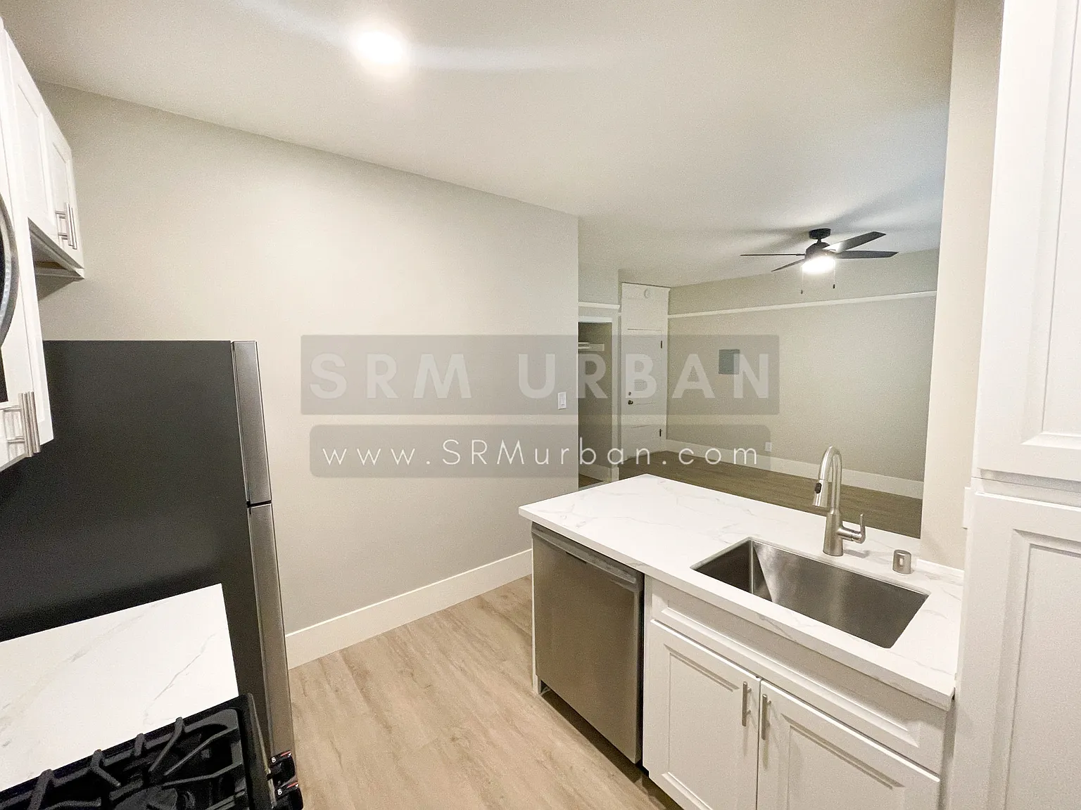 Studio, 425 sqft, $1,695 — Photo 3