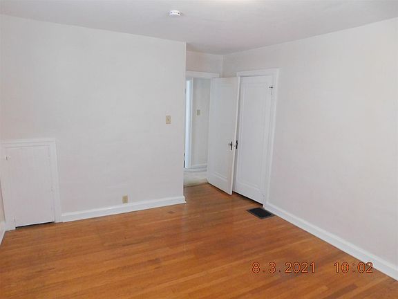 3rd image of 403 S College Ave