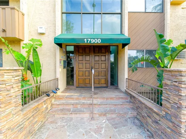17900 Sherman Way, Los Angeles, CA