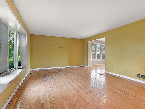 4th image of 16154 85th Ave