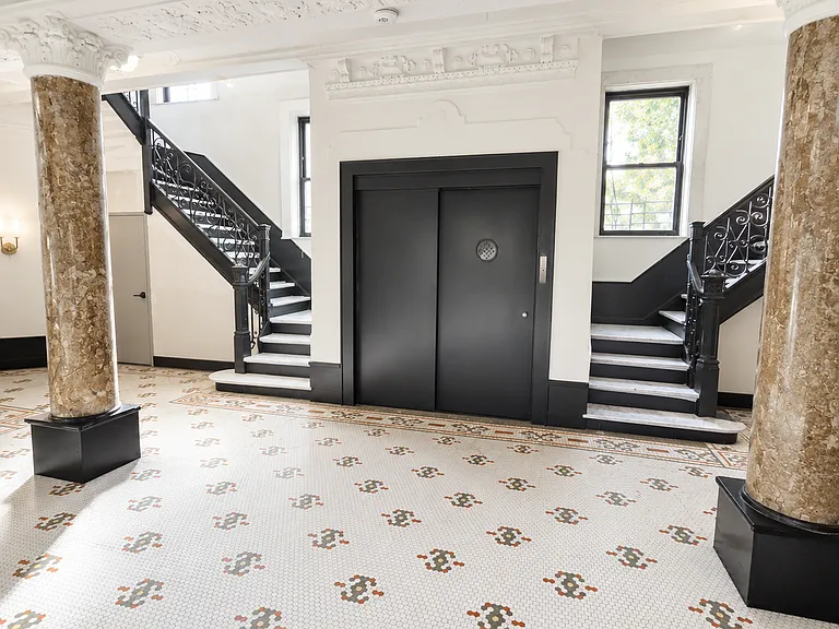440 Audubon Ave #23 — Photo 9