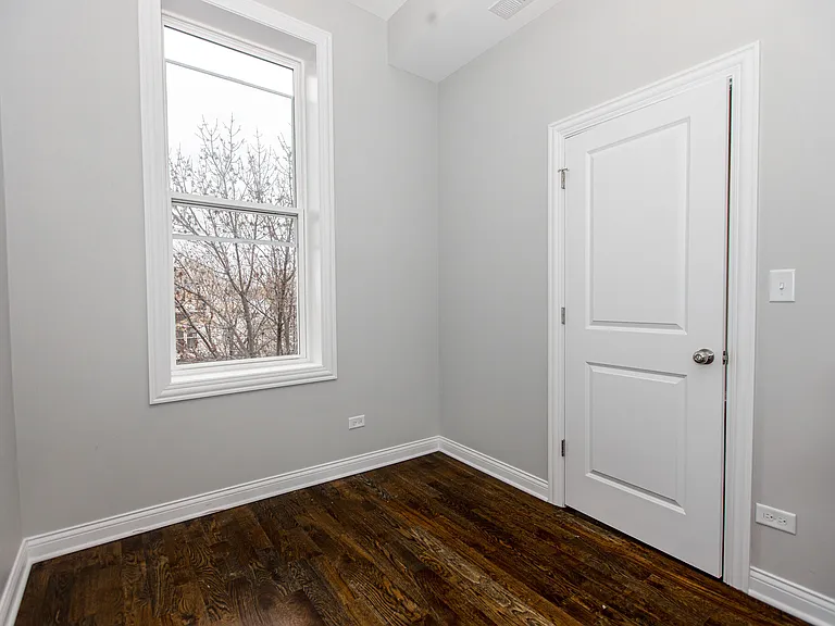 1644 N Kedzie Ave — Photo 7