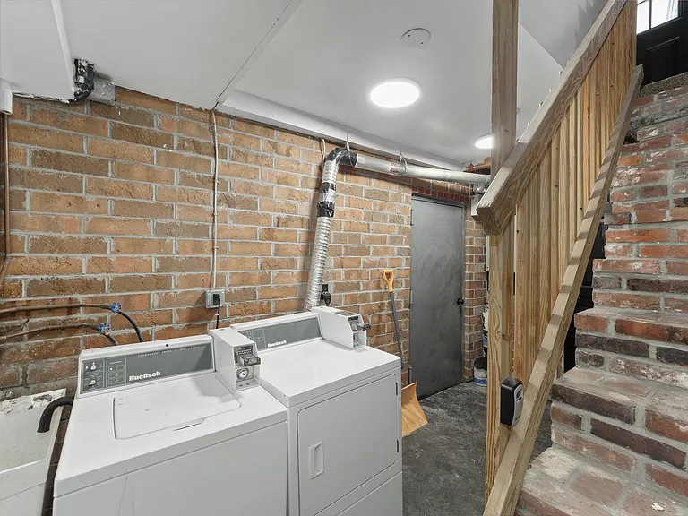 3401 Butler St #R1 — Photo 20