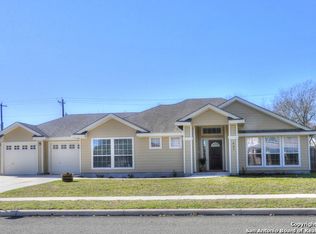 407 Deer Creek Dr, Boerne, TX 78006