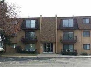4823 W 109th St APT 303, Oak Lawn, IL 60453