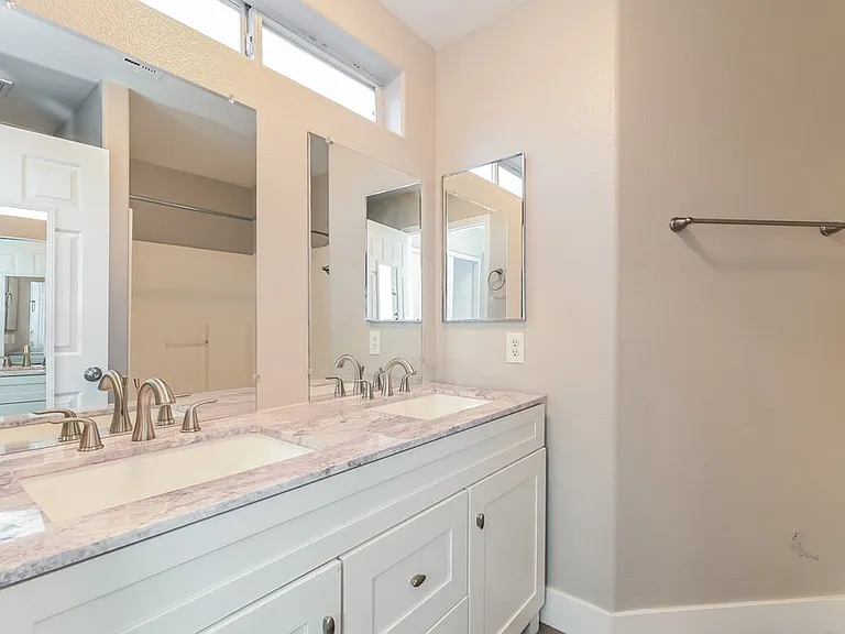 1079 Harpy Eagle Ave — Photo 15