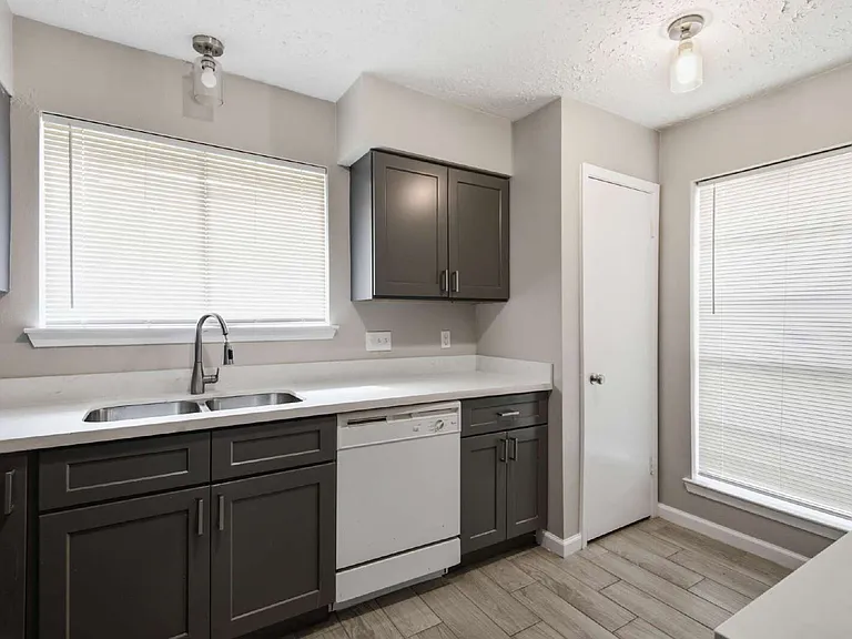 3611 Macon Place Ct — Photo 9