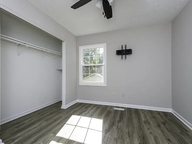 5 Cooperfield Ave — Photo 15