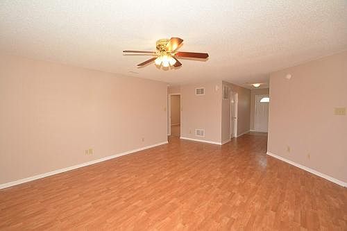 4th image of 1274 Castleford Ln