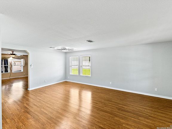 3rd image of 108 S Willow Way