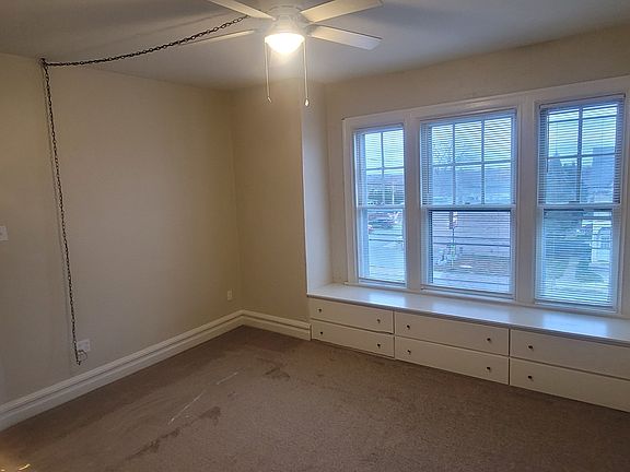 4th image of 1104 Bridge St Floor 2