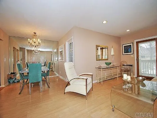 Sold by Prime Realty | media 3