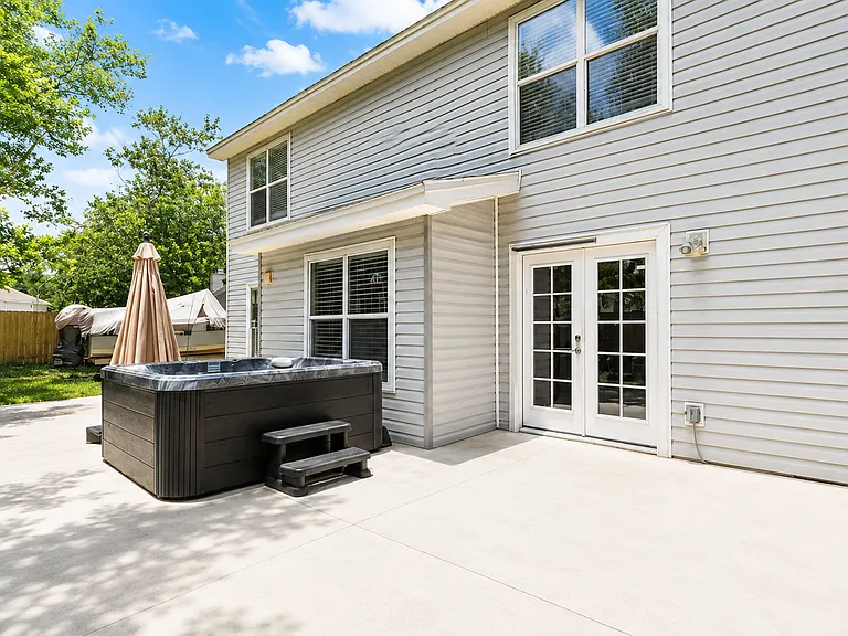 545 Oneida Ct — Photo 11