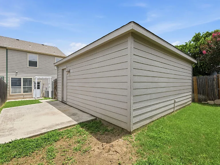 10849 Astor Dr — Photo 32